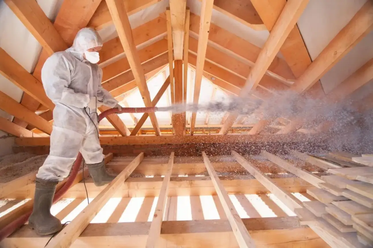Why Blown-In Insulation is Ideal for Older Homes in Manchaca, TX