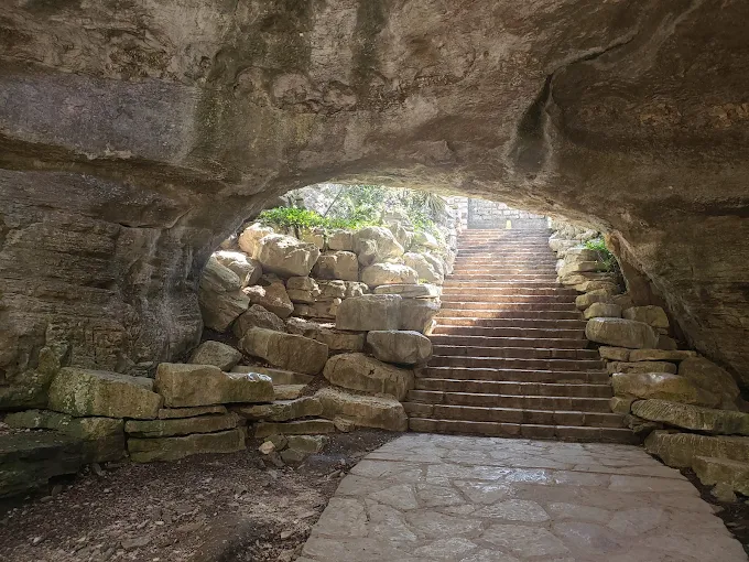 longhorn cavern state park in kingsland, tx longhorn cavern state park in kingsland, tx