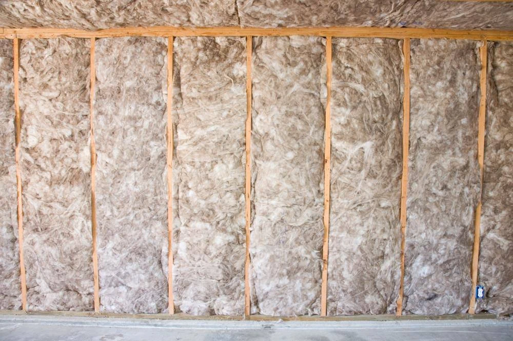 which performs better in fredericksburg, tx spray foam or blown in insulation